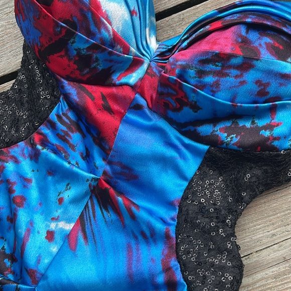 Blondie Nites satiny & sexy mermaid gown 1 - Picture 7 of 15